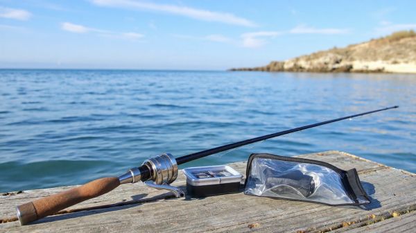 I migliori accessori per la pesca sportiva da portare con te